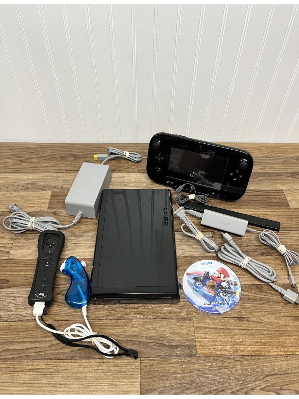 Nintendo Wii U Video Game Console WUP-101(02) * FOR PARTS*PARENTAL LOCK*